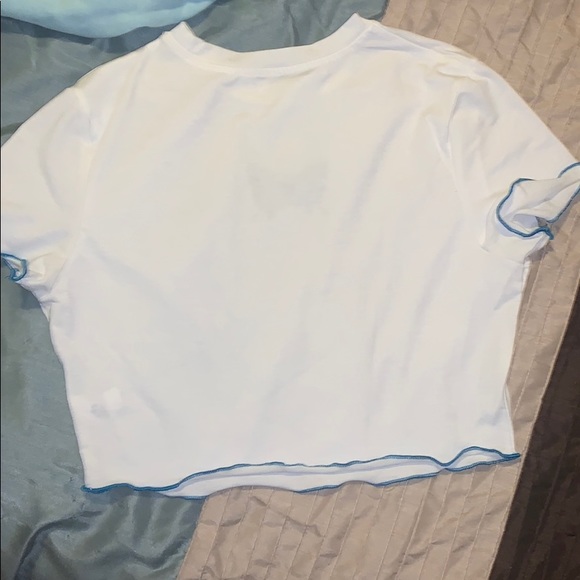 SOLD🏷❌ cropped butterfly tee| SHEIN - Picture 6 of 6